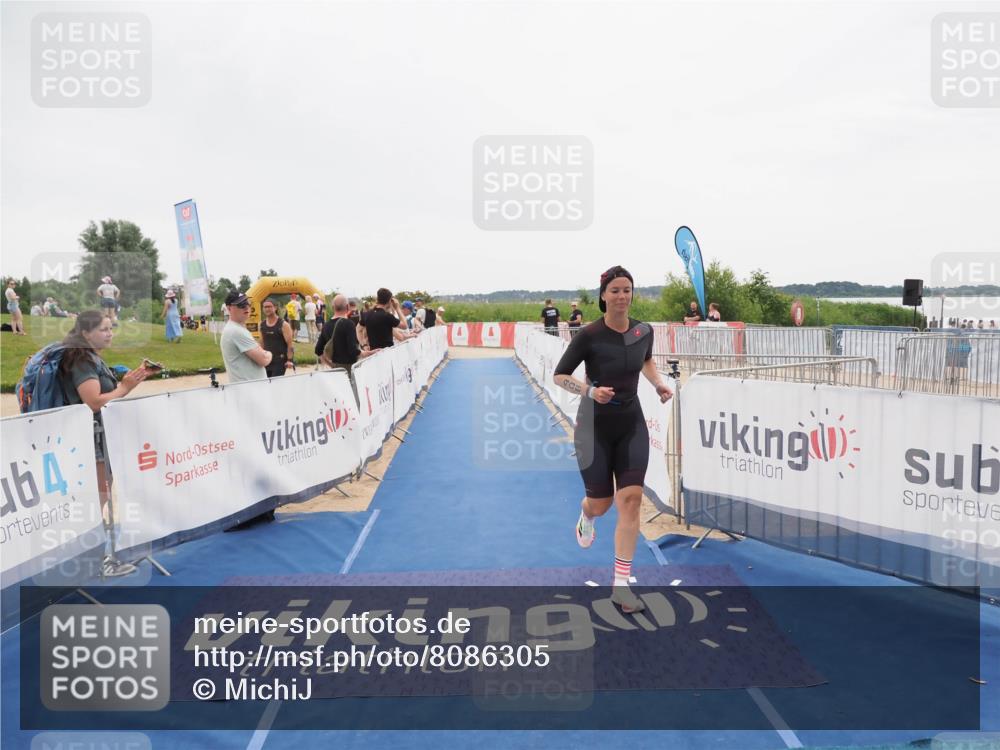 22.06.2025 - Viking Triathlon MichiJ http://msf.ph/oto/8086305 22.06.2025 16:14:56 Ziel 408 meine-sportfotos.de