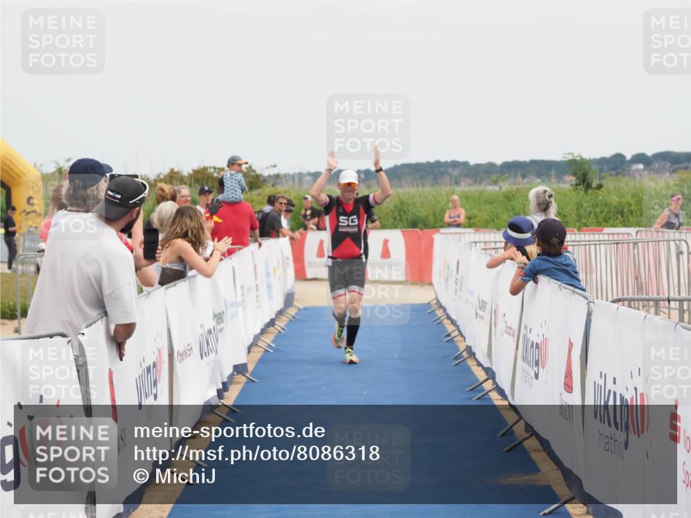 22.06.2025 - Viking Triathlon MichiJ http://msf.ph/oto/8086318 22.06.2025 14:48:01 Ziel 145, 520 meine-sportfotos.de