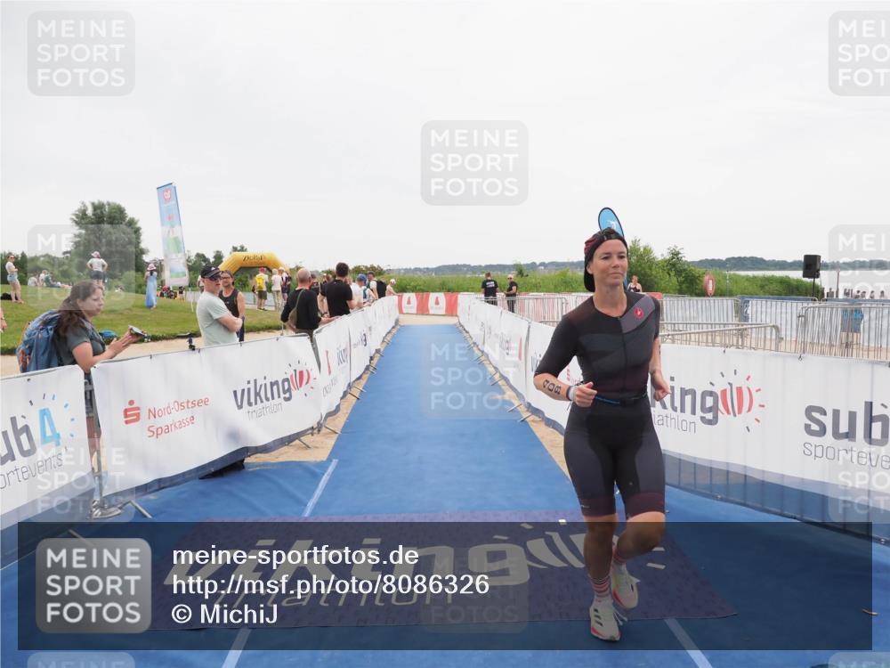 22.06.2025 - Viking Triathlon MichiJ http://msf.ph/oto/8086326 22.06.2025 16:14:56 Ziel 408 meine-sportfotos.de