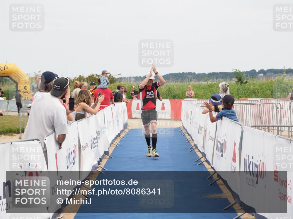 22.06.2025 - Viking Triathlon MichiJ http://msf.ph/oto/8086341 22.06.2025 14:48:02 Ziel 145, 520 meine-sportfotos.de
