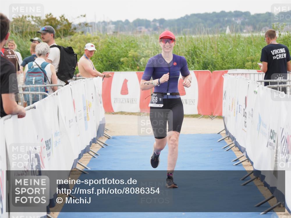 22.06.2025 - Viking Triathlon MichiJ http://msf.ph/oto/8086354 22.06.2025 16:16:24 Ziel 168 meine-sportfotos.de
