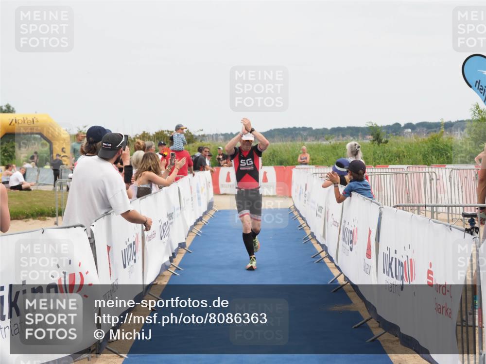 22.06.2025 - Viking Triathlon MichiJ http://msf.ph/oto/8086363 22.06.2025 14:48:02 Ziel 145, 520 meine-sportfotos.de