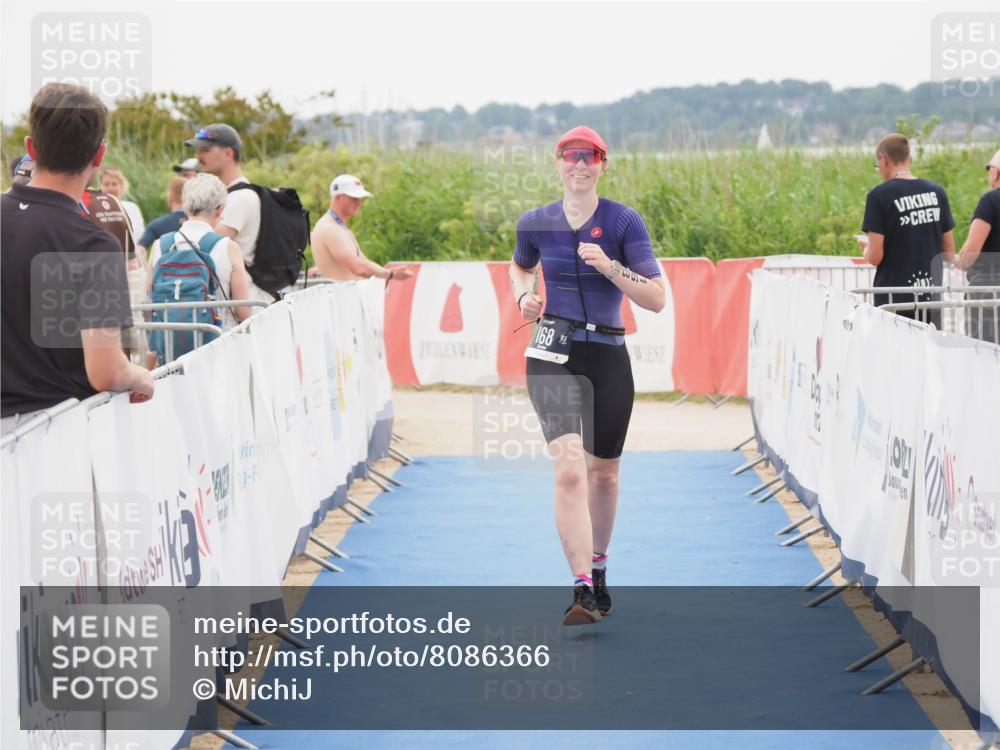 22.06.2025 - Viking Triathlon MichiJ http://msf.ph/oto/8086366 22.06.2025 16:16:24 Ziel 168 meine-sportfotos.de