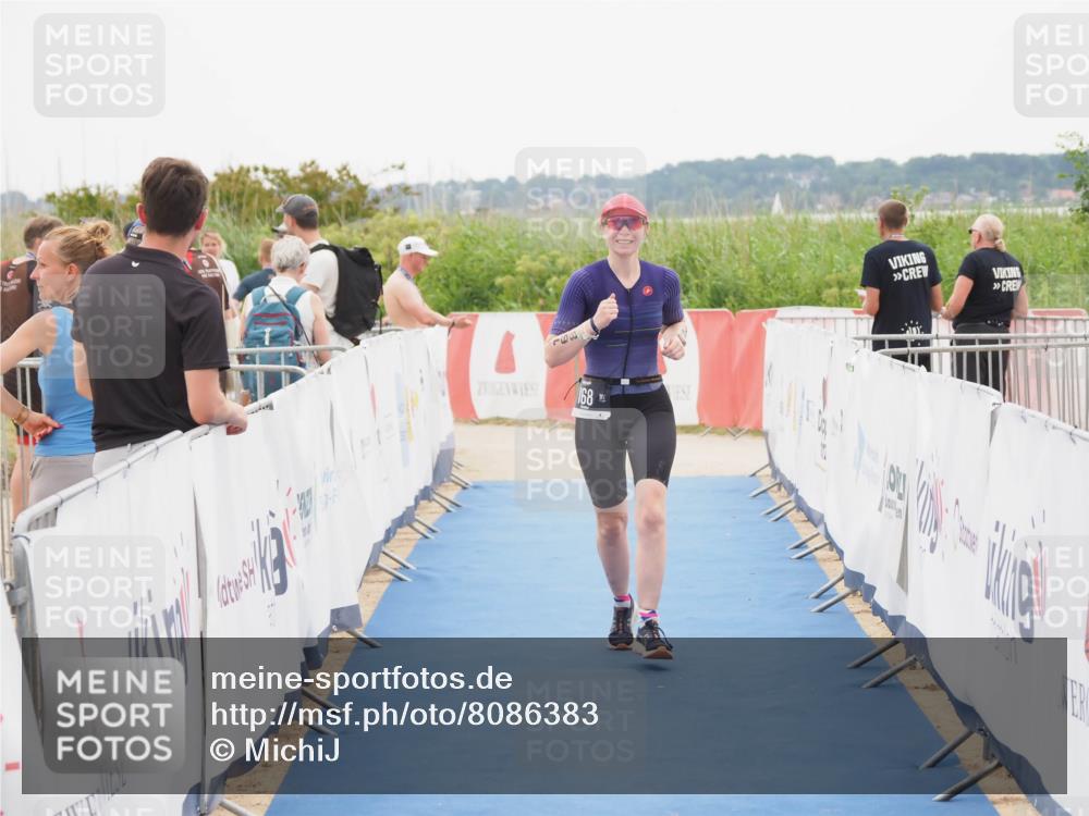 22.06.2025 - Viking Triathlon MichiJ http://msf.ph/oto/8086383 22.06.2025 16:16:25 Ziel 168 meine-sportfotos.de