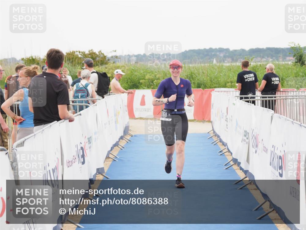 22.06.2025 - Viking Triathlon MichiJ http://msf.ph/oto/8086388 22.06.2025 16:16:25 Ziel 168 meine-sportfotos.de