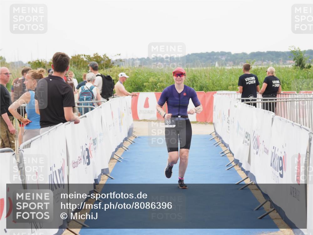 22.06.2025 - Viking Triathlon MichiJ http://msf.ph/oto/8086396 22.06.2025 16:16:25 Ziel 168 meine-sportfotos.de