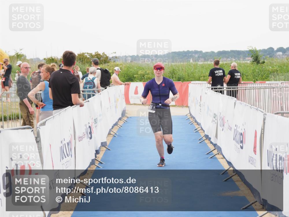 22.06.2025 - Viking Triathlon MichiJ http://msf.ph/oto/8086413 22.06.2025 16:16:25 Ziel 168 meine-sportfotos.de