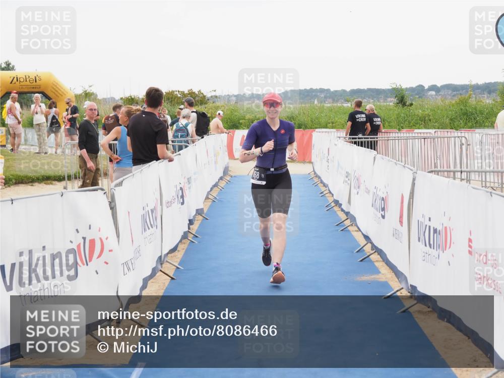 22.06.2025 - Viking Triathlon MichiJ http://msf.ph/oto/8086466 22.06.2025 16:16:26 Ziel 168 meine-sportfotos.de