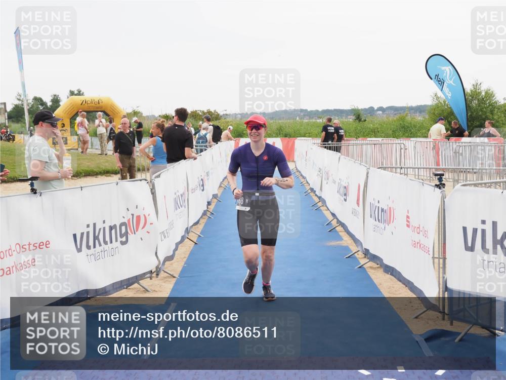 22.06.2025 - Viking Triathlon MichiJ http://msf.ph/oto/8086511 22.06.2025 16:16:27 Ziel 168 meine-sportfotos.de