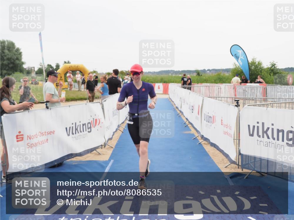 22.06.2025 - Viking Triathlon MichiJ http://msf.ph/oto/8086535 22.06.2025 16:16:28 Ziel 168 meine-sportfotos.de