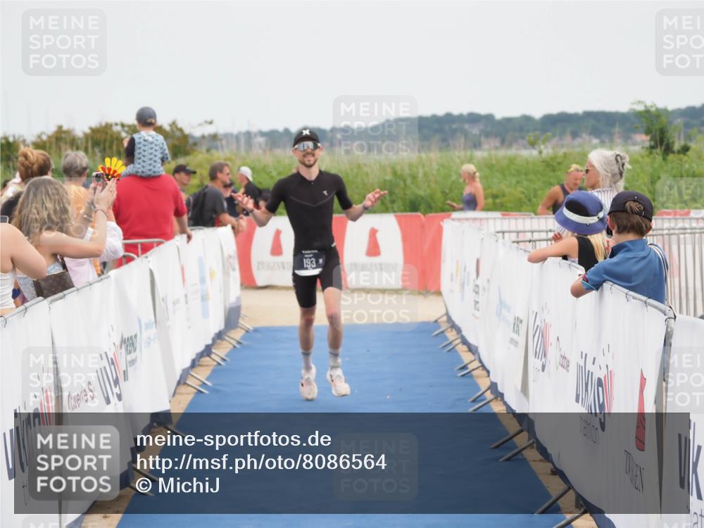 22.06.2025 - Viking Triathlon MichiJ http://msf.ph/oto/8086564 22.06.2025 14:48:31 Ziel 193 meine-sportfotos.de