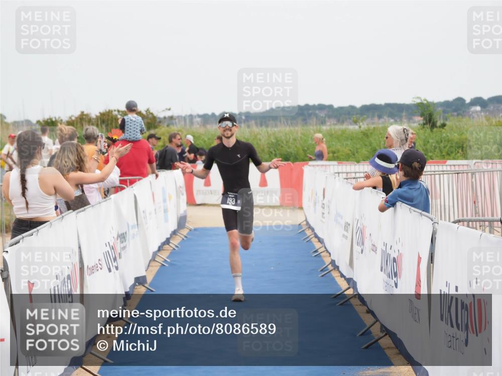 22.06.2025 - Viking Triathlon MichiJ http://msf.ph/oto/8086589 22.06.2025 14:48:31 Ziel 193 meine-sportfotos.de