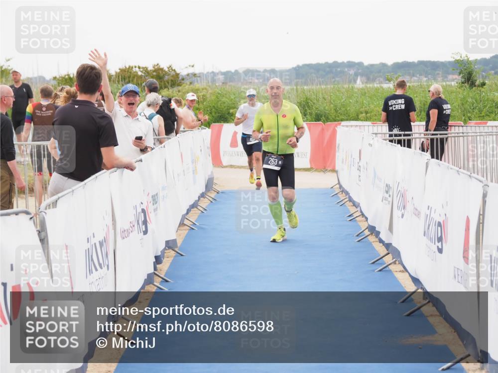 22.06.2025 - Viking Triathlon MichiJ http://msf.ph/oto/8086598 22.06.2025 16:16:49 Ziel 263, 459 meine-sportfotos.de
