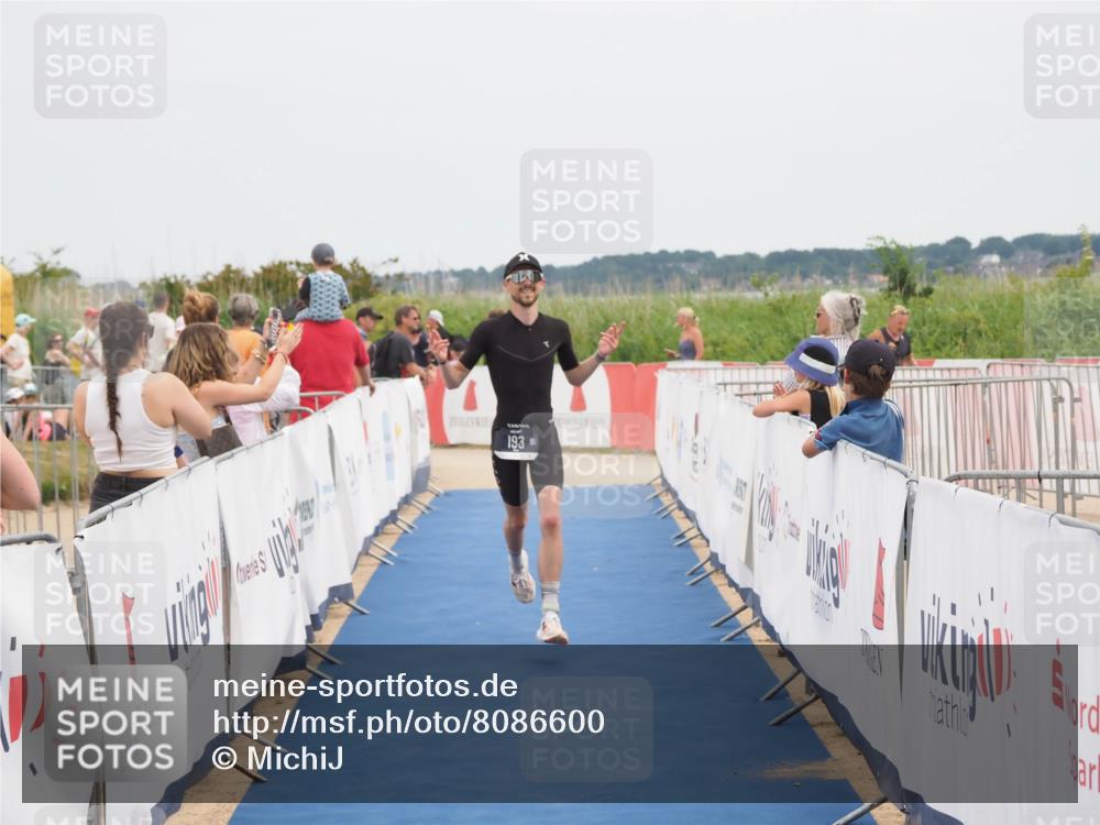 22.06.2025 - Viking Triathlon MichiJ http://msf.ph/oto/8086600 22.06.2025 14:48:32 Ziel 193 meine-sportfotos.de