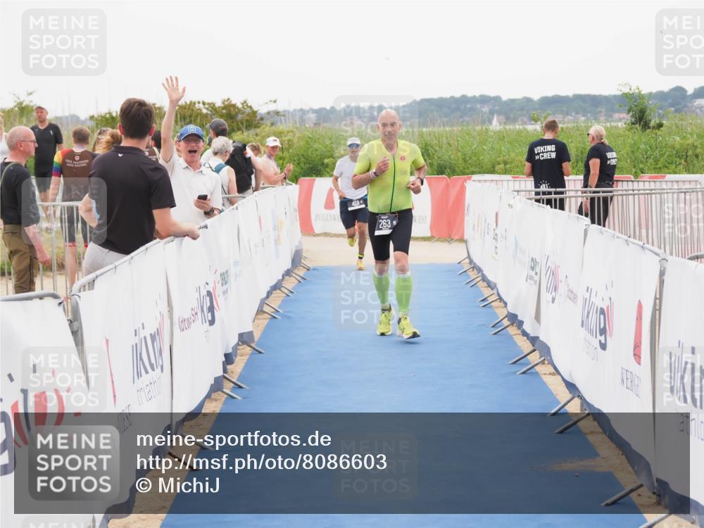 22.06.2025 - Viking Triathlon MichiJ http://msf.ph/oto/8086603 22.06.2025 16:16:49 Ziel 263, 459 meine-sportfotos.de