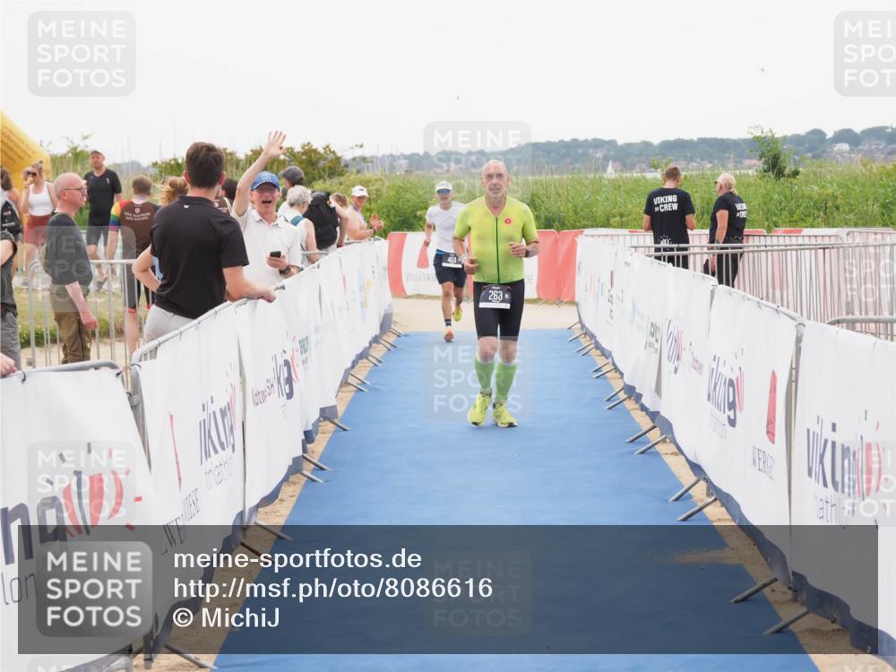 22.06.2025 - Viking Triathlon MichiJ http://msf.ph/oto/8086616 22.06.2025 16:16:49 Ziel 263, 459 meine-sportfotos.de
