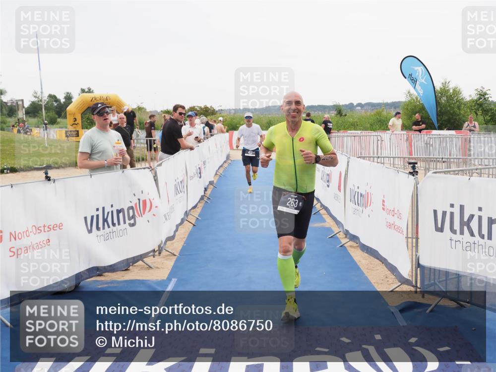 22.06.2025 - Viking Triathlon MichiJ http://msf.ph/oto/8086750 22.06.2025 16:16:52 Ziel 263, 459 meine-sportfotos.de