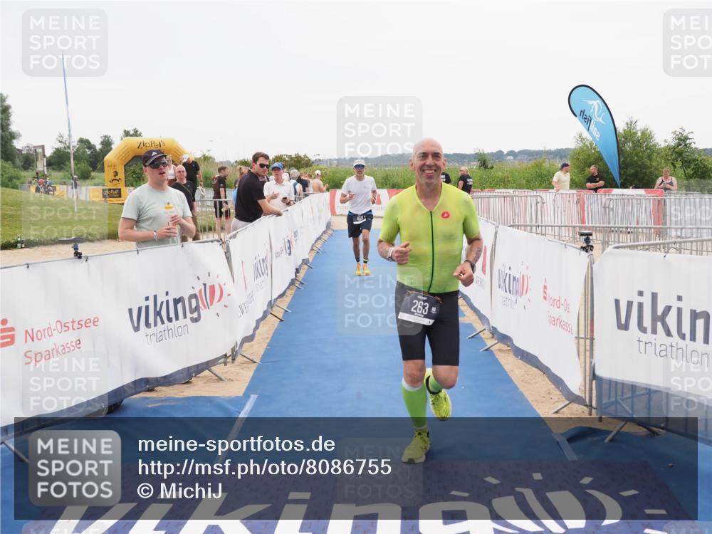 22.06.2025 - Viking Triathlon MichiJ http://msf.ph/oto/8086755 22.06.2025 16:16:52 Ziel 263, 459 meine-sportfotos.de