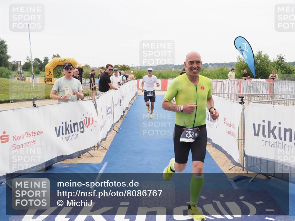 22.06.2025 - Viking Triathlon MichiJ http://msf.ph/oto/8086767 22.06.2025 16:16:53 Ziel 263, 459 meine-sportfotos.de