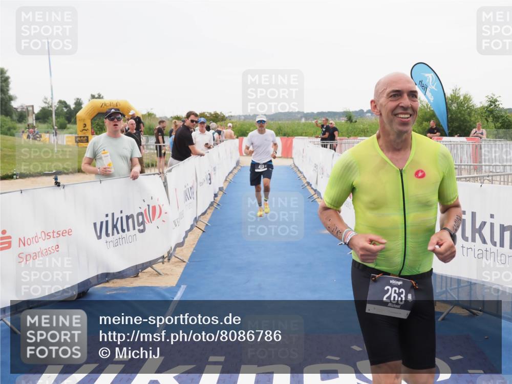 22.06.2025 - Viking Triathlon MichiJ http://msf.ph/oto/8086786 22.06.2025 16:16:53 Ziel 263, 459 meine-sportfotos.de