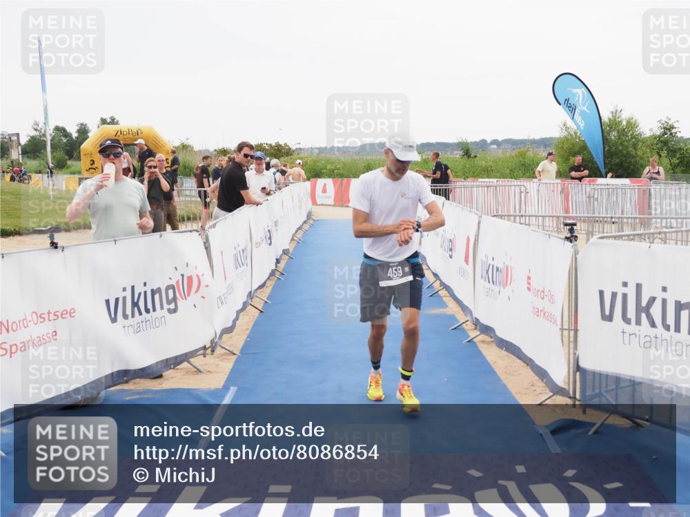 22.06.2025 - Viking Triathlon MichiJ http://msf.ph/oto/8086854 22.06.2025 16:16:54 Ziel 263, 459 meine-sportfotos.de