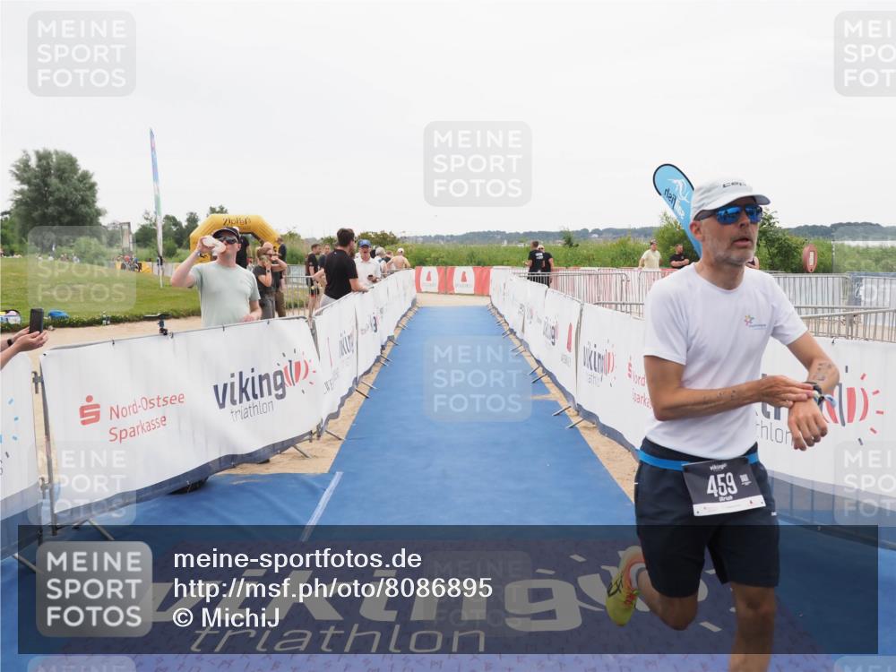 22.06.2025 - Viking Triathlon MichiJ http://msf.ph/oto/8086895 22.06.2025 16:16:55 Ziel 263, 459 meine-sportfotos.de