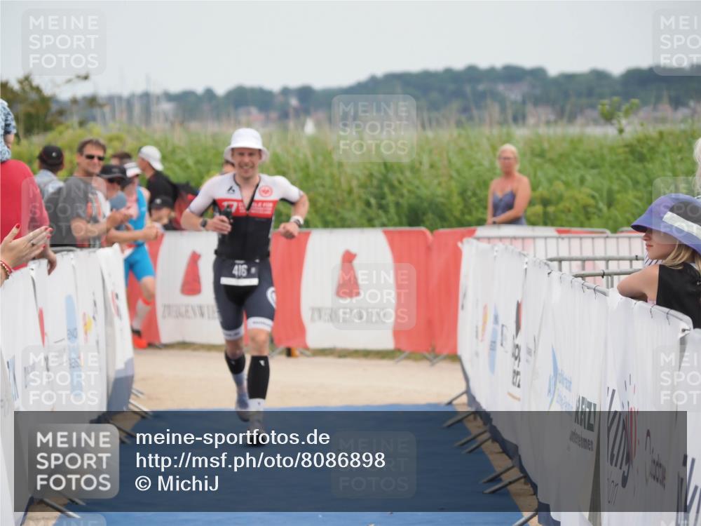 22.06.2025 - Viking Triathlon MichiJ http://msf.ph/oto/8086898 22.06.2025 14:49:04 Ziel 416 meine-sportfotos.de