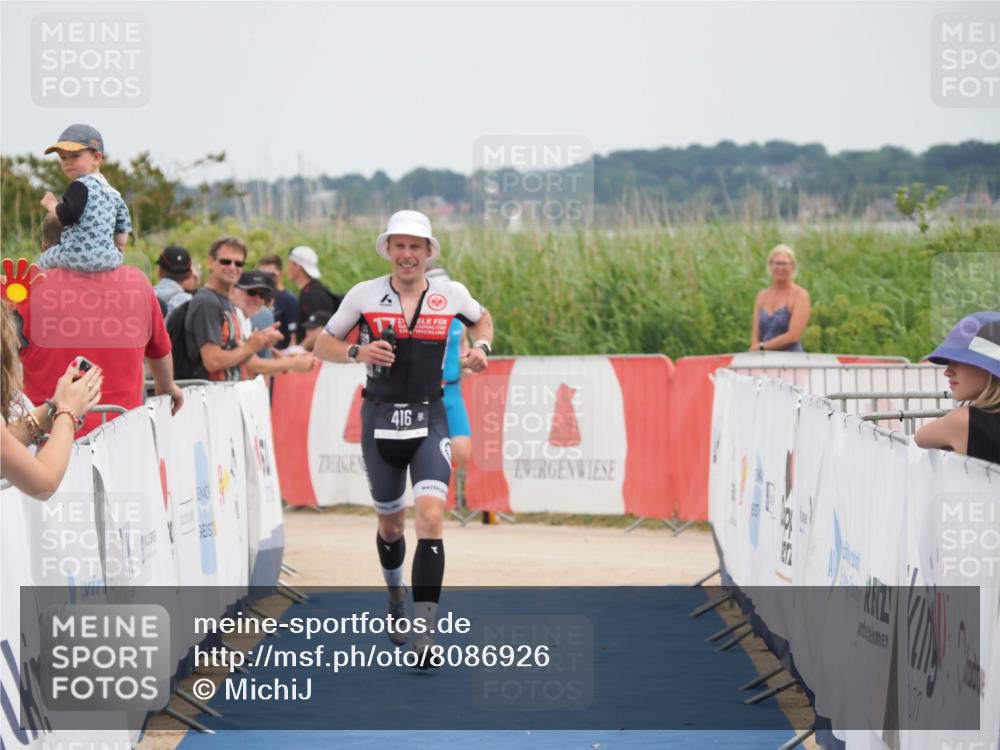 22.06.2025 - Viking Triathlon MichiJ http://msf.ph/oto/8086926 22.06.2025 14:49:05 Ziel 416 meine-sportfotos.de