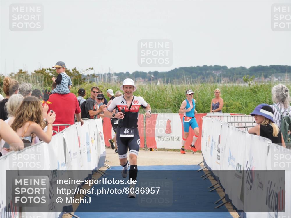 22.06.2025 - Viking Triathlon MichiJ http://msf.ph/oto/8086957 22.06.2025 14:49:05 Ziel 416 meine-sportfotos.de