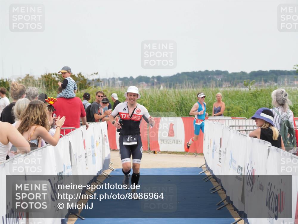 22.06.2025 - Viking Triathlon MichiJ http://msf.ph/oto/8086964 22.06.2025 14:49:06 Ziel 416 meine-sportfotos.de