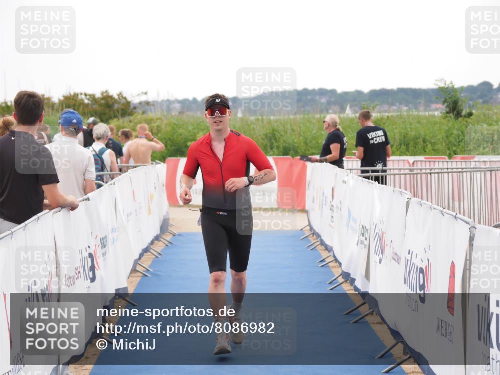 22.06.2025 - Viking Triathlon MichiJ http://msf.ph/oto/8086982 22.06.2025 16:17:10 Ziel 106 meine-sportfotos.de