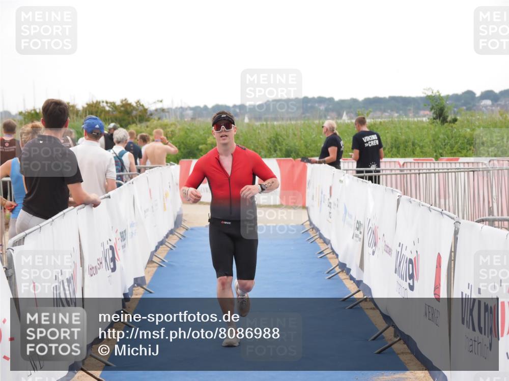 22.06.2025 - Viking Triathlon MichiJ http://msf.ph/oto/8086988 22.06.2025 16:17:10 Ziel 106 meine-sportfotos.de