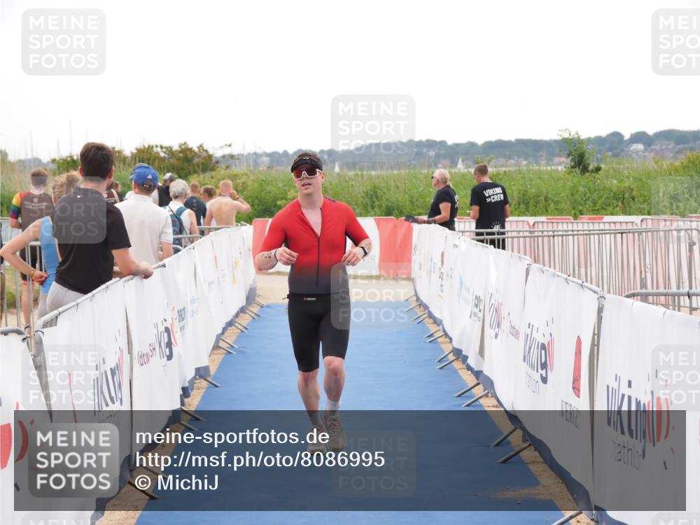 22.06.2025 - Viking Triathlon MichiJ http://msf.ph/oto/8086995 22.06.2025 16:17:11 Ziel 106 meine-sportfotos.de