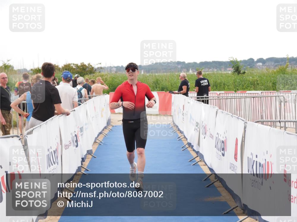 22.06.2025 - Viking Triathlon MichiJ http://msf.ph/oto/8087002 22.06.2025 16:17:11 Ziel 106 meine-sportfotos.de