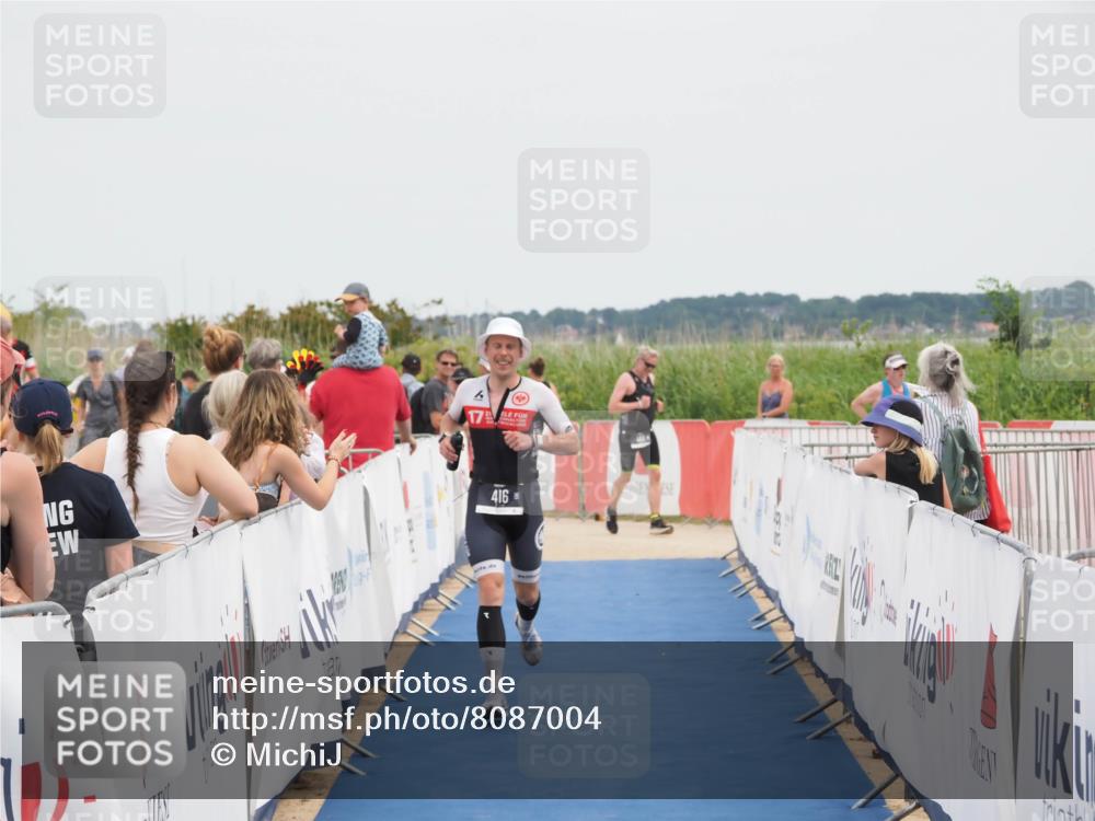 22.06.2025 - Viking Triathlon MichiJ http://msf.ph/oto/8087004 22.06.2025 14:49:06 Ziel 416 meine-sportfotos.de