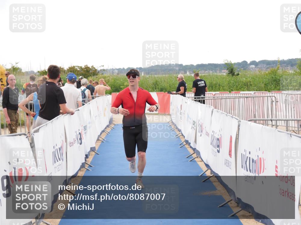 22.06.2025 - Viking Triathlon MichiJ http://msf.ph/oto/8087007 22.06.2025 16:17:11 Ziel 106 meine-sportfotos.de