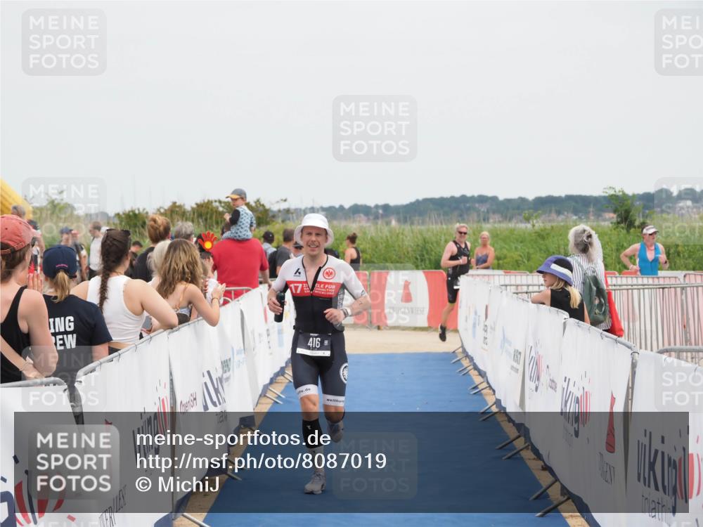 22.06.2025 - Viking Triathlon MichiJ http://msf.ph/oto/8087019 22.06.2025 14:49:07 Ziel 416 meine-sportfotos.de