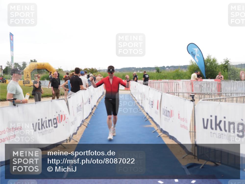 22.06.2025 - Viking Triathlon MichiJ http://msf.ph/oto/8087022 22.06.2025 16:17:12 Ziel 106 meine-sportfotos.de
