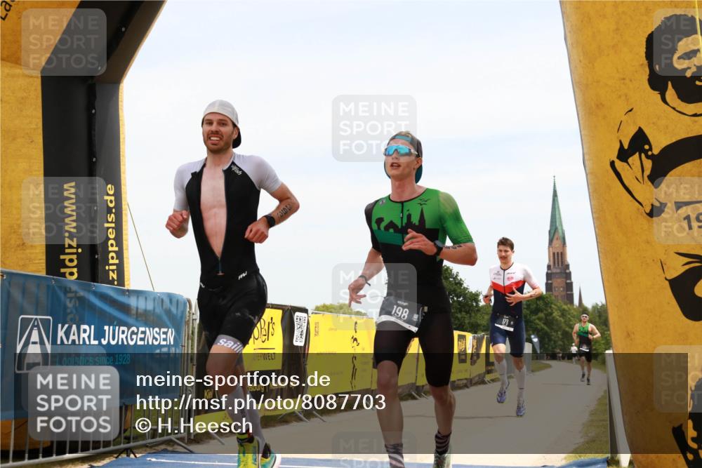 22.06.2025 - Viking Triathlon H.Heesch http://msf.ph/oto/8087703 22.06.2025 12:43:33 Laufen 178, 198, 393 meine-sportfotos.de