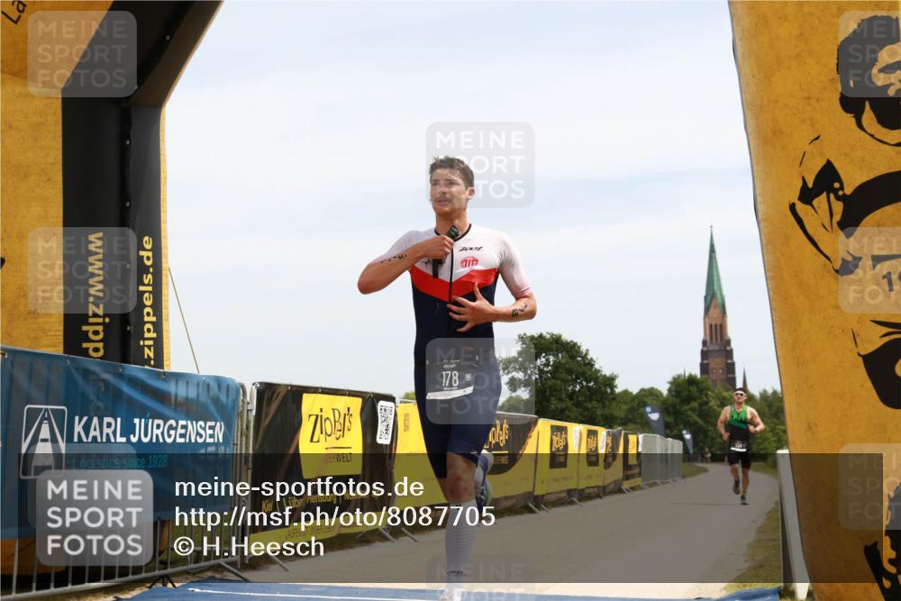 22.06.2025 - Viking Triathlon H.Heesch http://msf.ph/oto/8087705 22.06.2025 12:43:34 Laufen 178, 198, 393, 534 meine-sportfotos.de