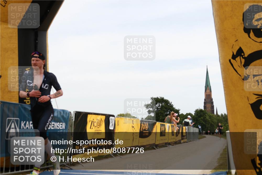 22.06.2025 - Viking Triathlon H.Heesch http://msf.ph/oto/8087726 22.06.2025 12:46:32 Laufen 526 meine-sportfotos.de
