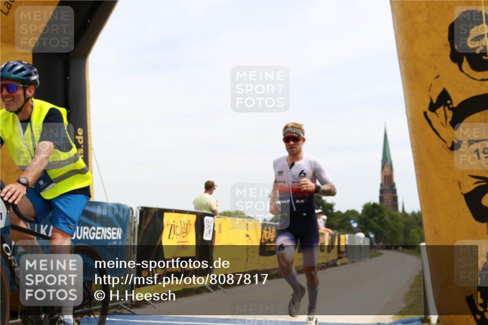 22.06.2025 - Viking Triathlon H.Heesch http://msf.ph/oto/8087817 22.06.2025 12:56:30 Laufen 4 meine-sportfotos.de