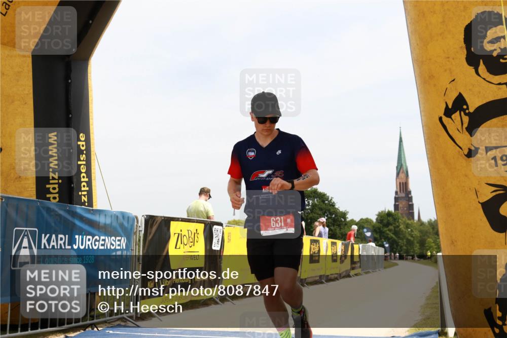 22.06.2025 - Viking Triathlon H.Heesch http://msf.ph/oto/8087847 22.06.2025 12:59:15 Laufen 631 meine-sportfotos.de