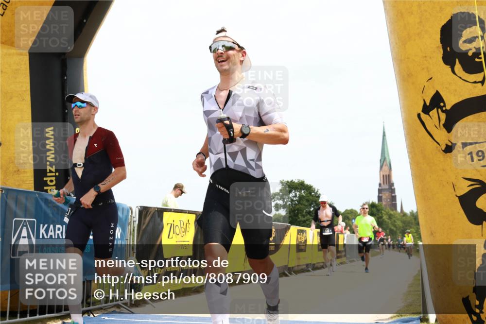 22.06.2025 - Viking Triathlon H.Heesch http://msf.ph/oto/8087909 22.06.2025 13:04:31 Laufen 1, 527, 536, 654 meine-sportfotos.de