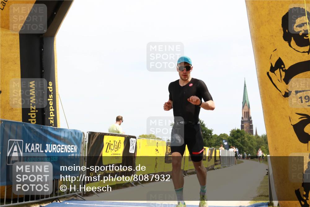 22.06.2025 - Viking Triathlon H.Heesch http://msf.ph/oto/8087932 22.06.2025 13:05:08 Laufen 87 meine-sportfotos.de