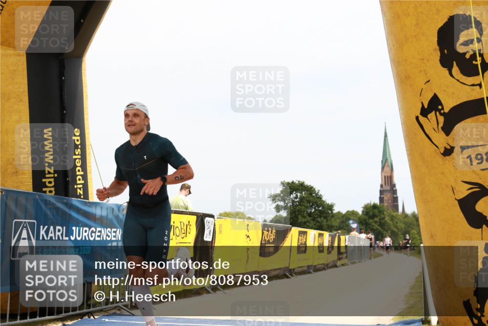 22.06.2025 - Viking Triathlon H.Heesch http://msf.ph/oto/8087953 22.06.2025 13:05:51 Laufen 40 meine-sportfotos.de