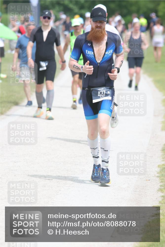 22.06.2025 - Viking Triathlon H.Heesch http://msf.ph/oto/8088078 22.06.2025 14:54:56 Laufen 26, 209, 278, 437 meine-sportfotos.de
