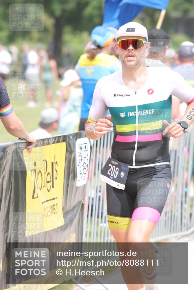 22.06.2025 - Viking Triathlon H.Heesch http://msf.ph/oto/8088111 22.06.2025 14:55:00 Laufen 209, 437 meine-sportfotos.de