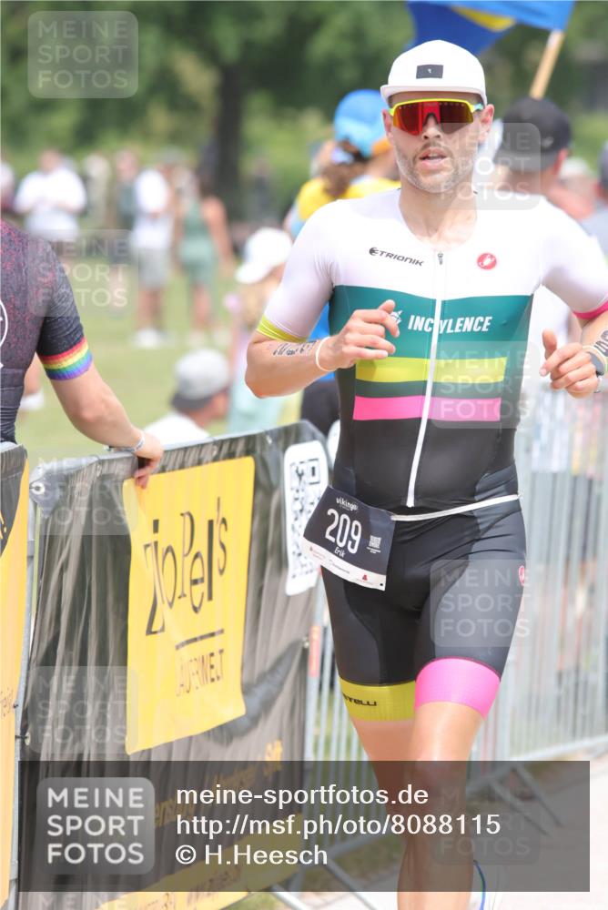 22.06.2025 - Viking Triathlon H.Heesch http://msf.ph/oto/8088115 22.06.2025 14:55:00 Laufen 209, 437 meine-sportfotos.de