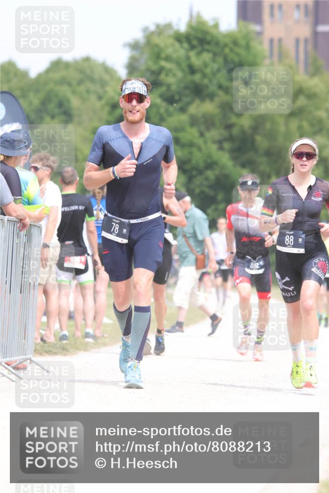 22.06.2025 - Viking Triathlon H.Heesch http://msf.ph/oto/8088213 22.06.2025 14:56:17 Laufen 78, 88, 173, 213, 352, 524 meine-sportfotos.de